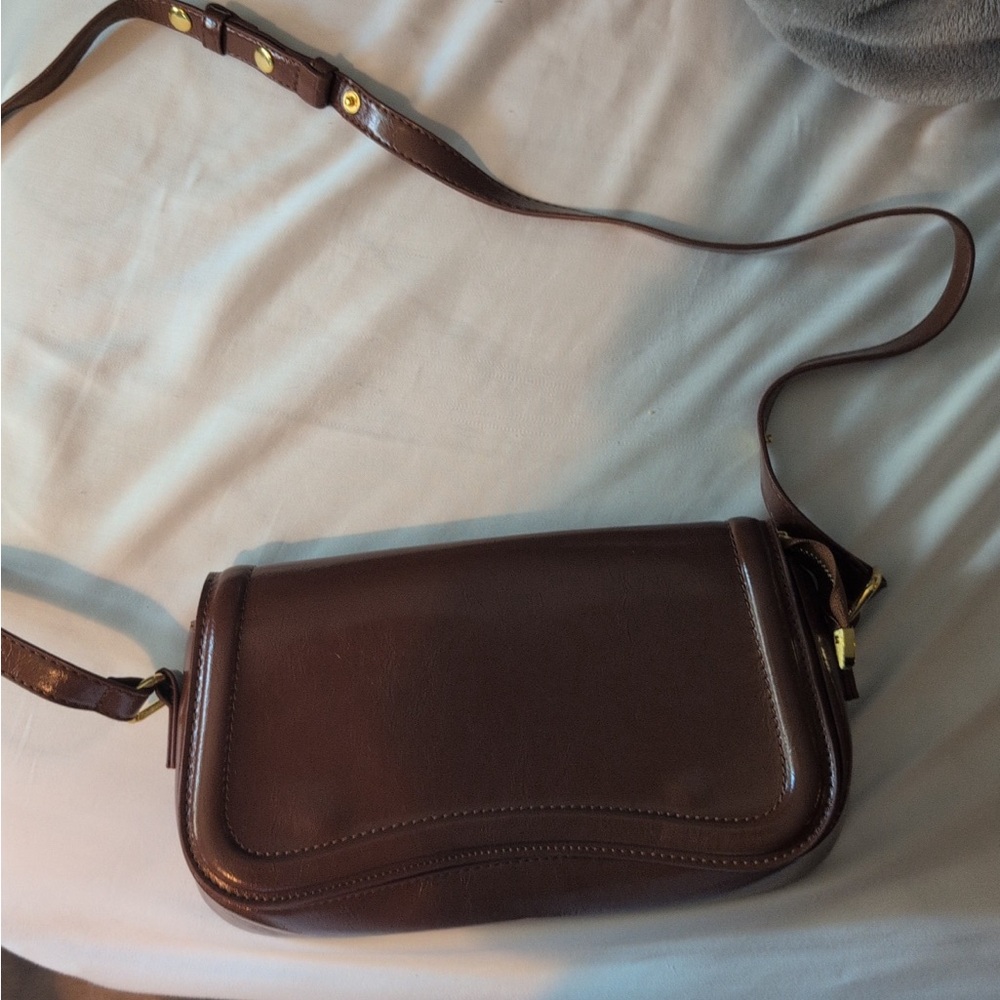 Elegant Brown Crossbody Bag